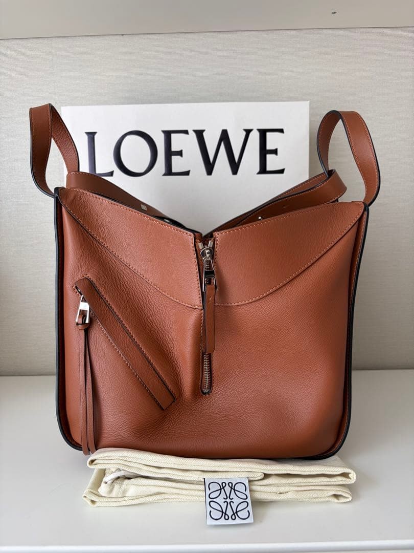 [Extremely Good Condition] LOEWE Hammock Small Tan - image 10