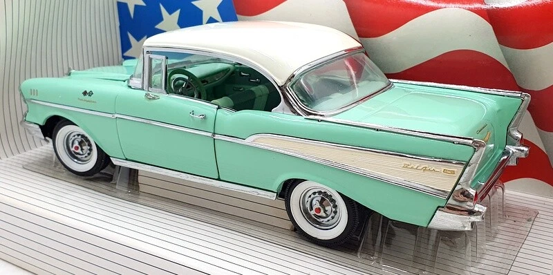 Ertl 1/18 Scale Diecast 7329 - 1957 Chevrolet Bel Air Sport Coupe - Green - Image 2 of 4