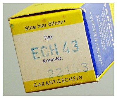 ECH43 Triode-Hexode. Eine Rimlock-Radioröhre von Siemens. ID21221