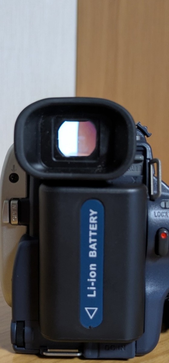 SONY DCR-TRV17 Handycam Camcorder NightShot MiniDV Japanese only
