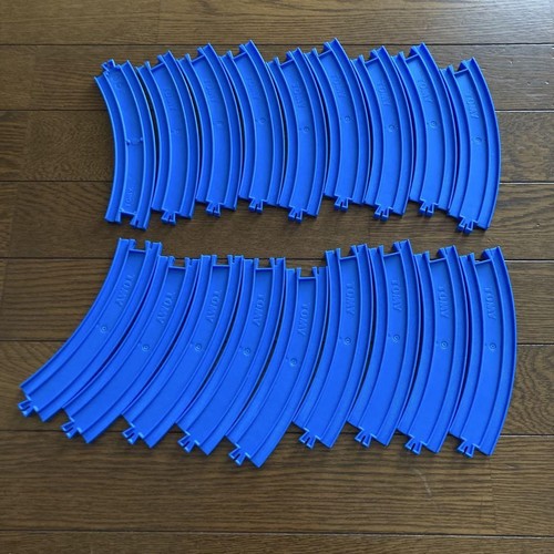 Plarail Station Bridge Set Talking Thomas Cars 6 Vehicles Track Toys - Picture 11 of 12