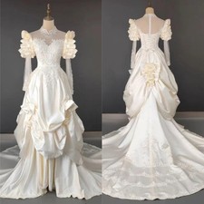 Vintage Light Champagne Wedding Dresses Long Sleeves Lace Up Gowns Sweep Train