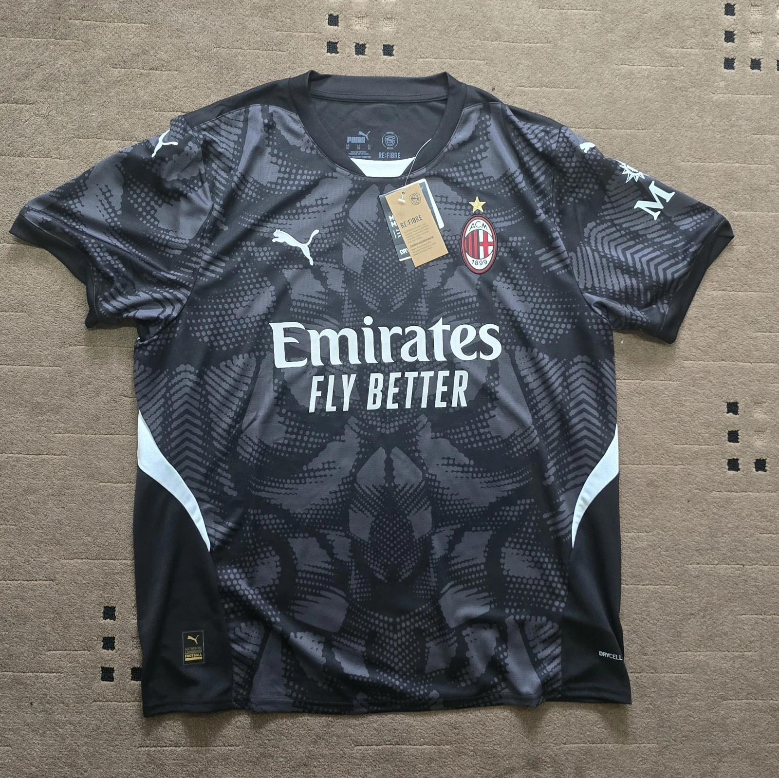 Picture 1 of 17