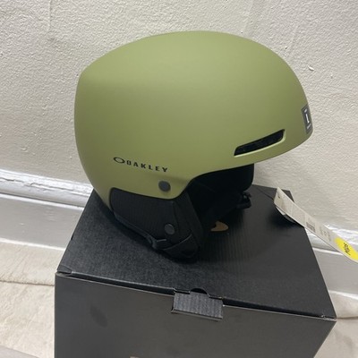 Oakley MOD1 PRO Helmet  Adult Size L  Matte Fern NEW with original tags