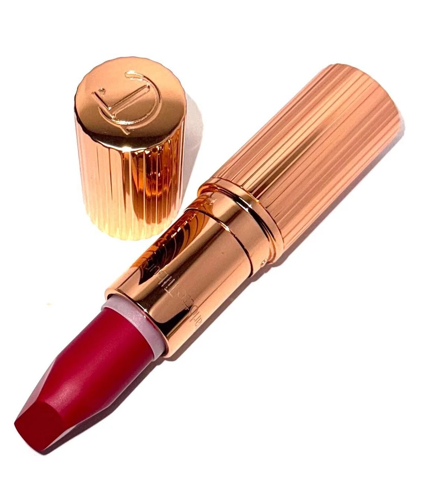 Charlotte Tilbury Matte Revolution Luminous Modern Matte Lipstick The Queen - Image 4 of 4