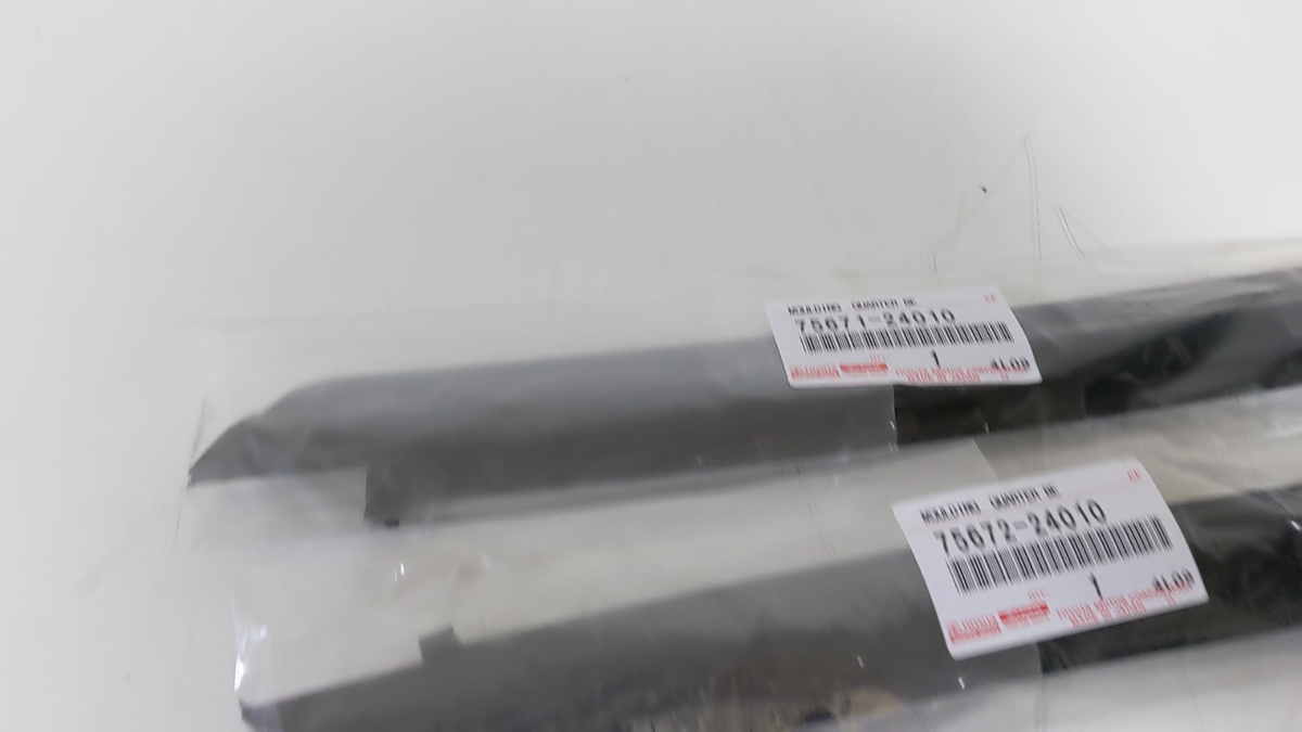 Genuine TOYOTA LEXUS SOARER SC430 Quarter Belt Moulding RH LH set