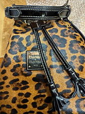 Borsa a secchiello Dooney & Bourke stampa leopardata con coulisse tasche estensibili