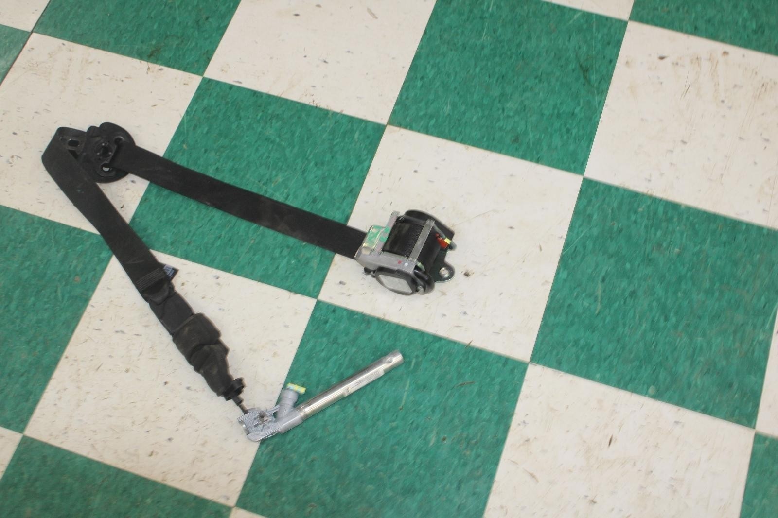 14-20 MASERATI GHIBLI RH RF Passenger Right Side Front Seat Belt Retractor OEM