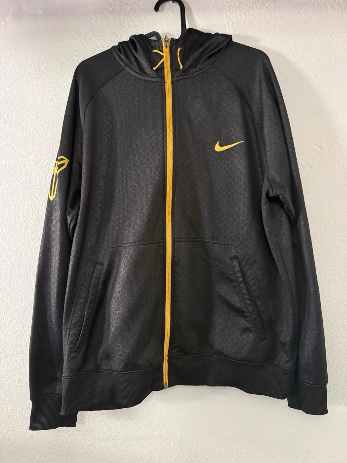 Nike Kobe Bryant Hoodie Mens Large Therma-Fit Full Zip Black Mamba KB24 Jacket