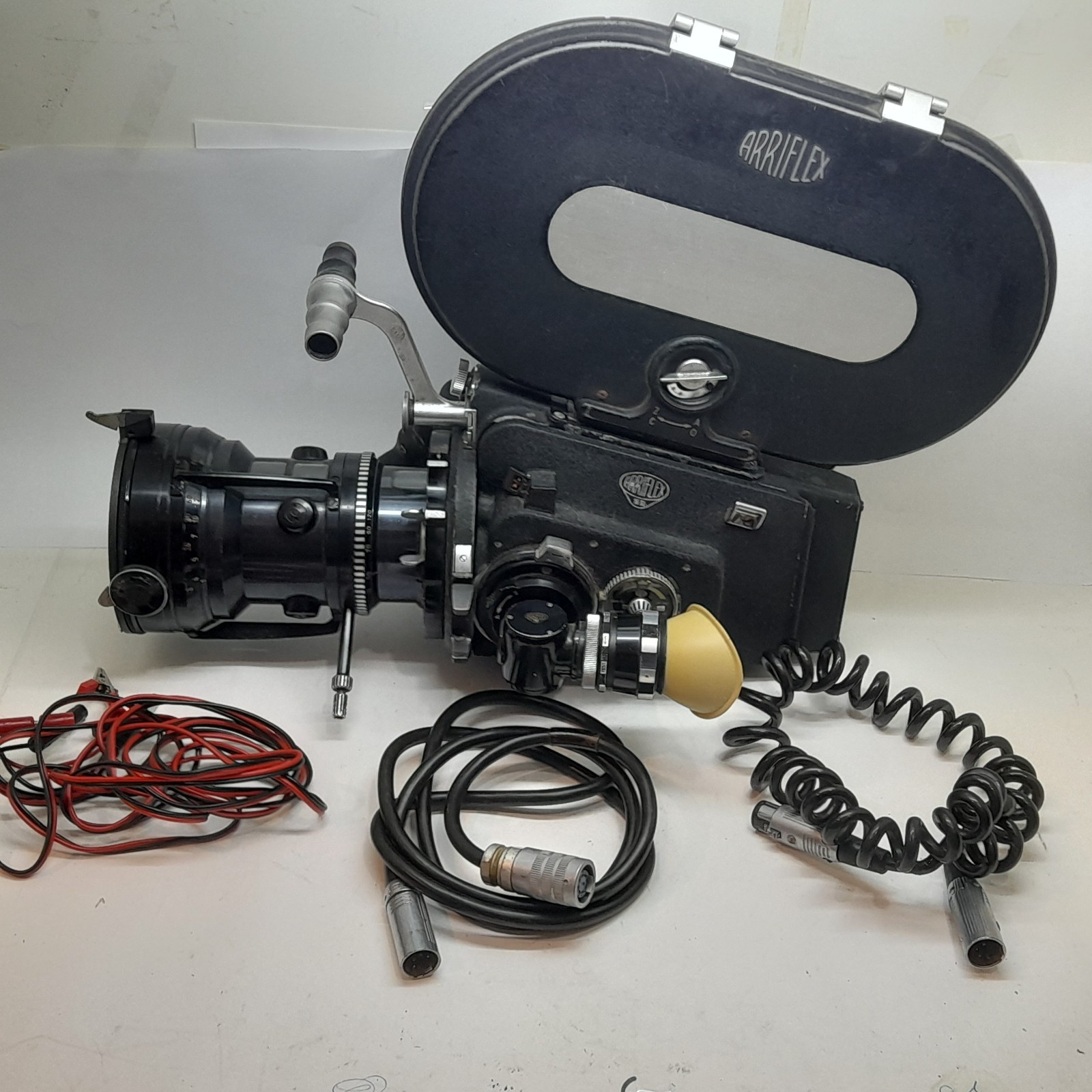 Arriflex 16 BL vintage camera equipment - eBay listing photo 1