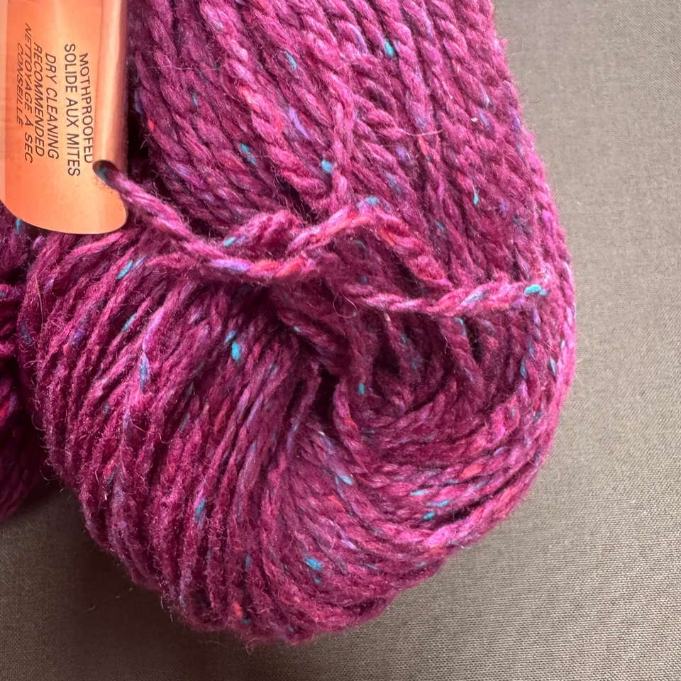 VTG CHELSEA SILK YARN - Fuchsia Tweed 5 Skeins Silk/Wool 105yds Aran Weight NOS - Image 2 of 4