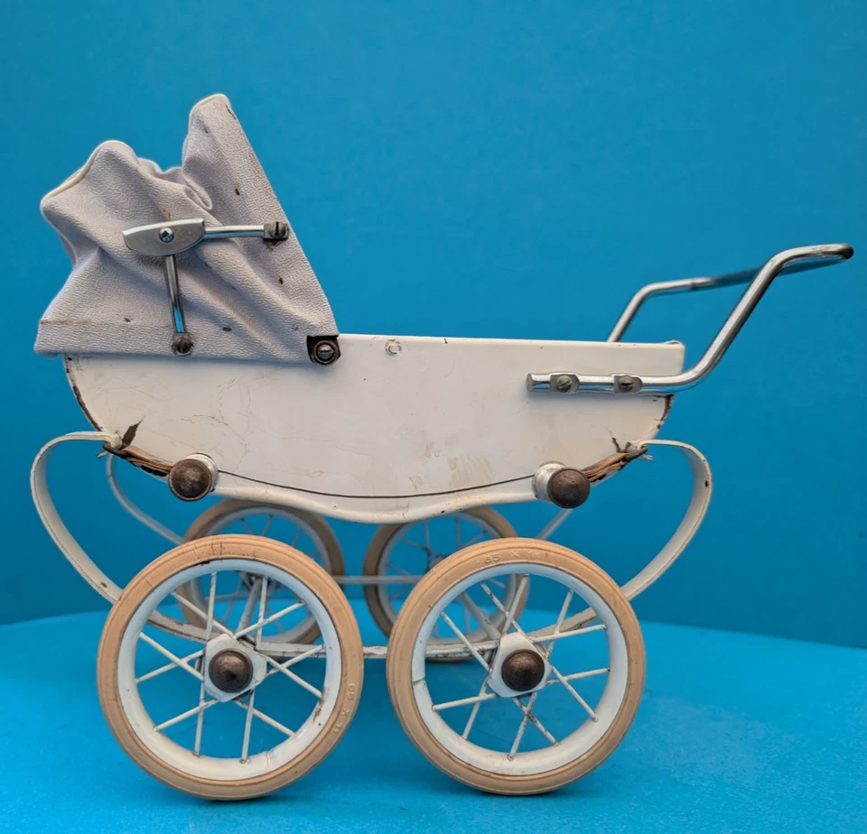 Landau ancien de poupée année 40/50 RED fabrication Française  - Photo 2/4