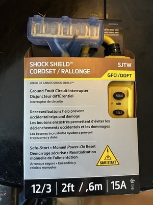 12/3 Gauge Shockshield GFCI Protected In-line Tri-Cord Set with 3-Outlets 2-Feet