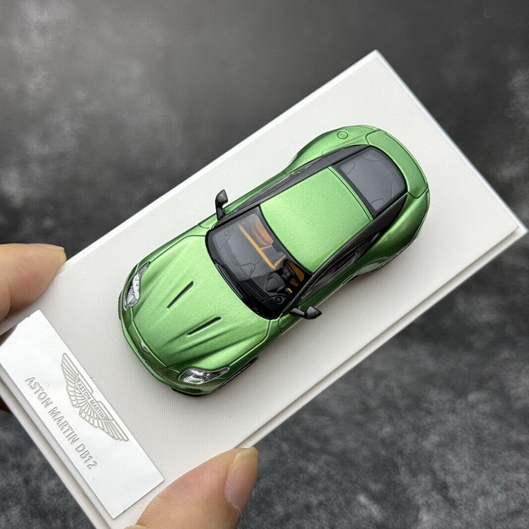 【新品】Aston Martin DB12 1:64 ミニカー　グリーン XiaoGuang Model 1/64 Scale Aston Martin DB12 Coupe Green Diecast