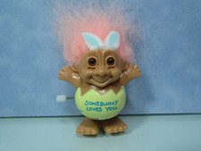 EASTER JUMPING "SOMEBUNNY LOVES YOU" WIND UP TOY - 3" Russ Troll Doll - NEW