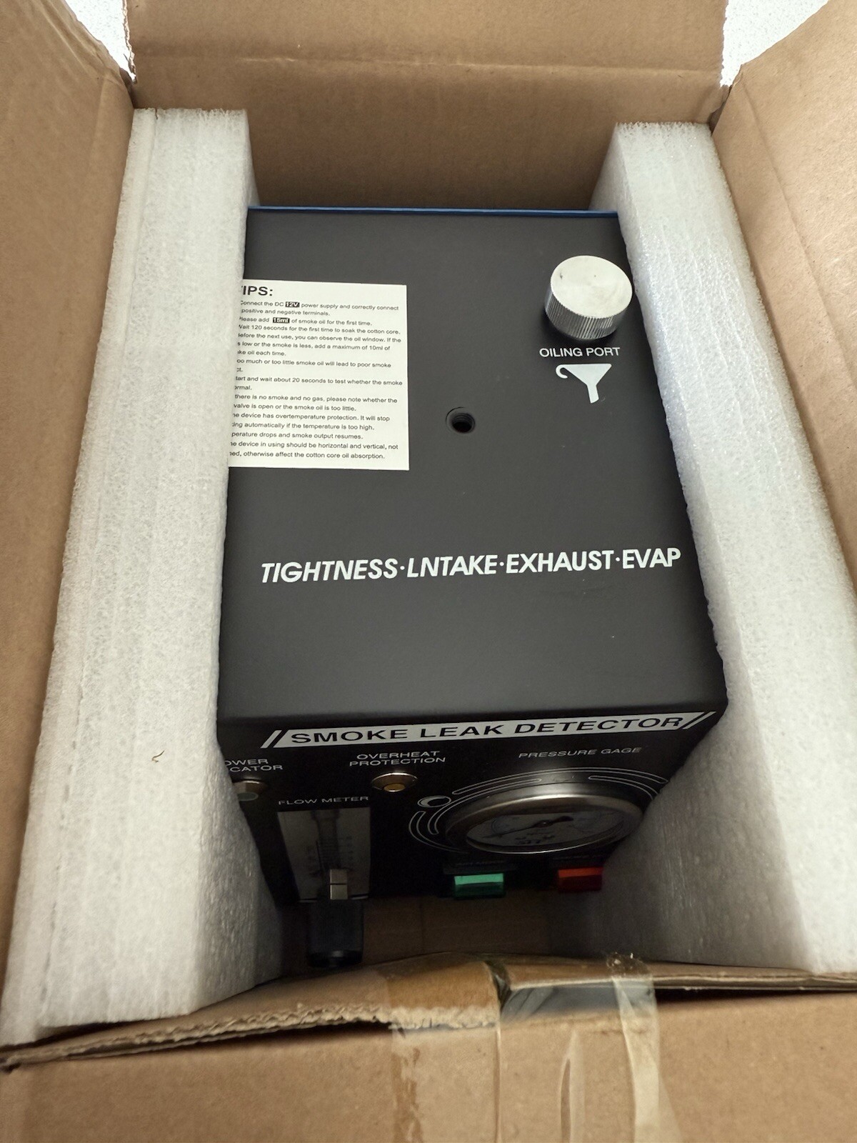 Automotive Leak Detector, Smoke Machine w/ Air Pump, Pressure Gauge, Flow Meter