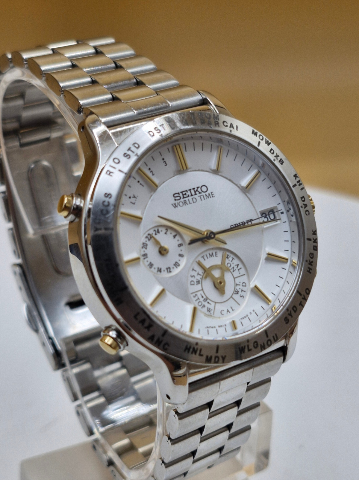 Vintage Seiko Worldtimer Alarm Chronograph Watch with 6M15 Dancing Hands Movement