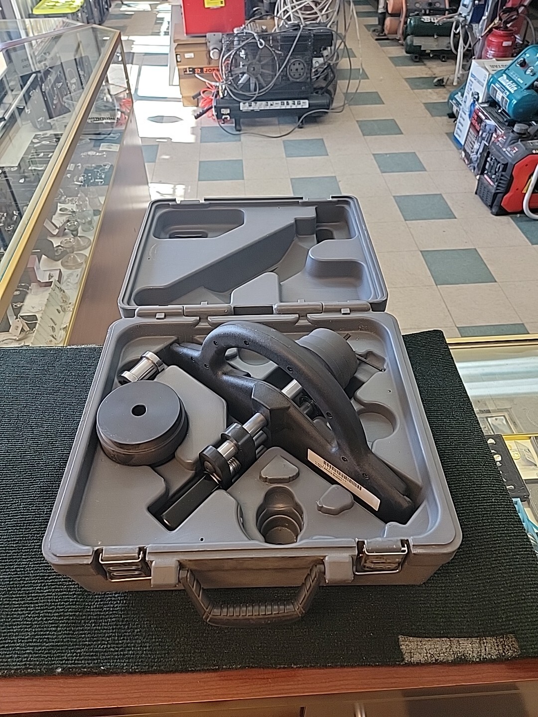 TAPCO Brake Buddy Metal Trim Tool with Case (11151) Preowned eBay