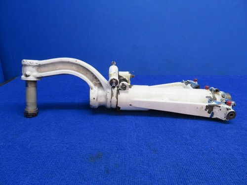 Beech Baron 95-B55 Nose Gear Strut P/N 35-825196-696 -No Bracket (1018-29)
