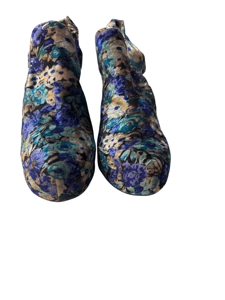 Tacones de cuña Jeffrey Campbell de terciopelo floral con diseño de correa recortada talla 9 Foto 2 de 4