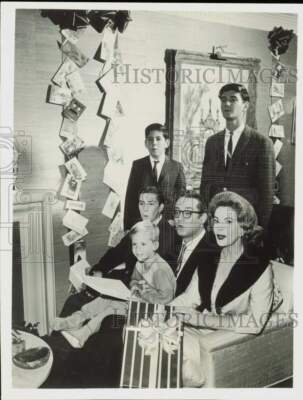 1961 Press Photo Steve Allen and family on ''The New Steve Allen Show'' on ABC