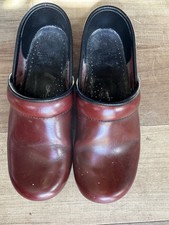 Dansko Womens Burgundy Leather Clogs, Size 37...