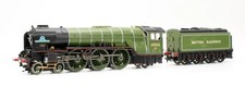 BACHMANN 'OO GAUGE' BR APPLE GREEN CLASS A1 60163 'TORNADO' STEAM LOCOMOTIVE