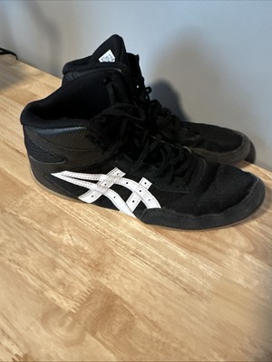 ASICS Men s Size 9 US EUC Matflex 7 Black & White Wrestling Shoes 1081A051