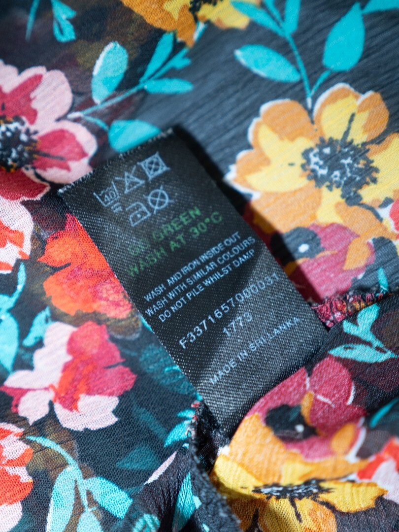 Papaya Shear Floral Top Size 12 | Pre-Owned image 9