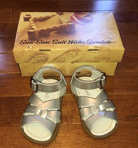 silver sandals size 3