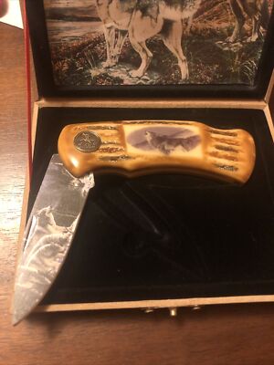 Wild outdoors Wolf pocket knife with case Amazing Graphic Details Felt Interior