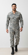 US Military Mechanic Coveralls Men Size Medium Digital Camo NWT 8415-01-534-7376