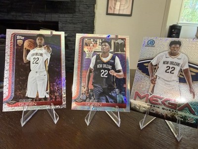 25-26  Chrome Derik Queen #263 Refractor (RC) Rookie, Topps Border, Mega Rookies