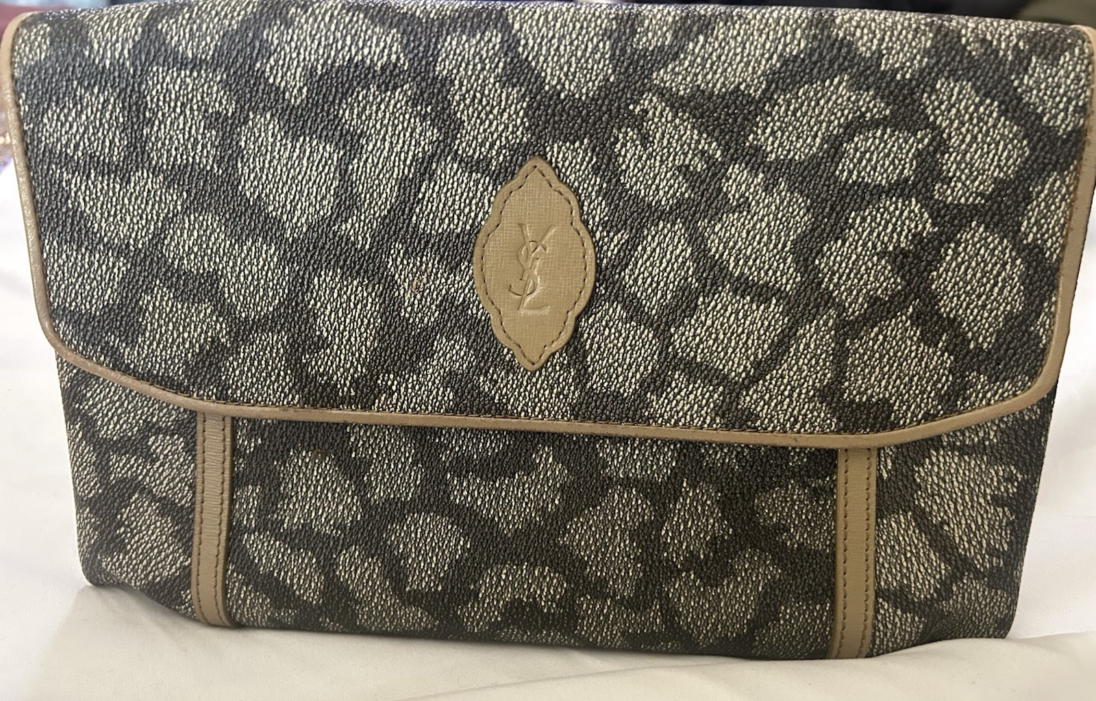 YSL Authentic Yves Saint Laurent Pochette in pelle PVC marrone scuro crema