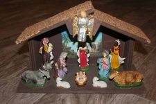 Vintage Handmade Nativity Scene Set. Wood Inn Ceramic Painted Figures. 14"x9"x6"