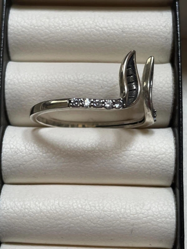 Anillo de ley orejas de conejo de la suerte joyas fragantes nuevo con etiquetas talla 9 Foto 3 de 4