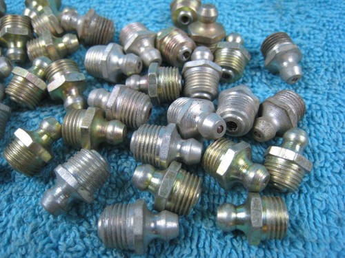 NOS Lot of 38 Grease Zerk Fittings Restoration and Rebuild Hardware Parts - Bild 4 von 4