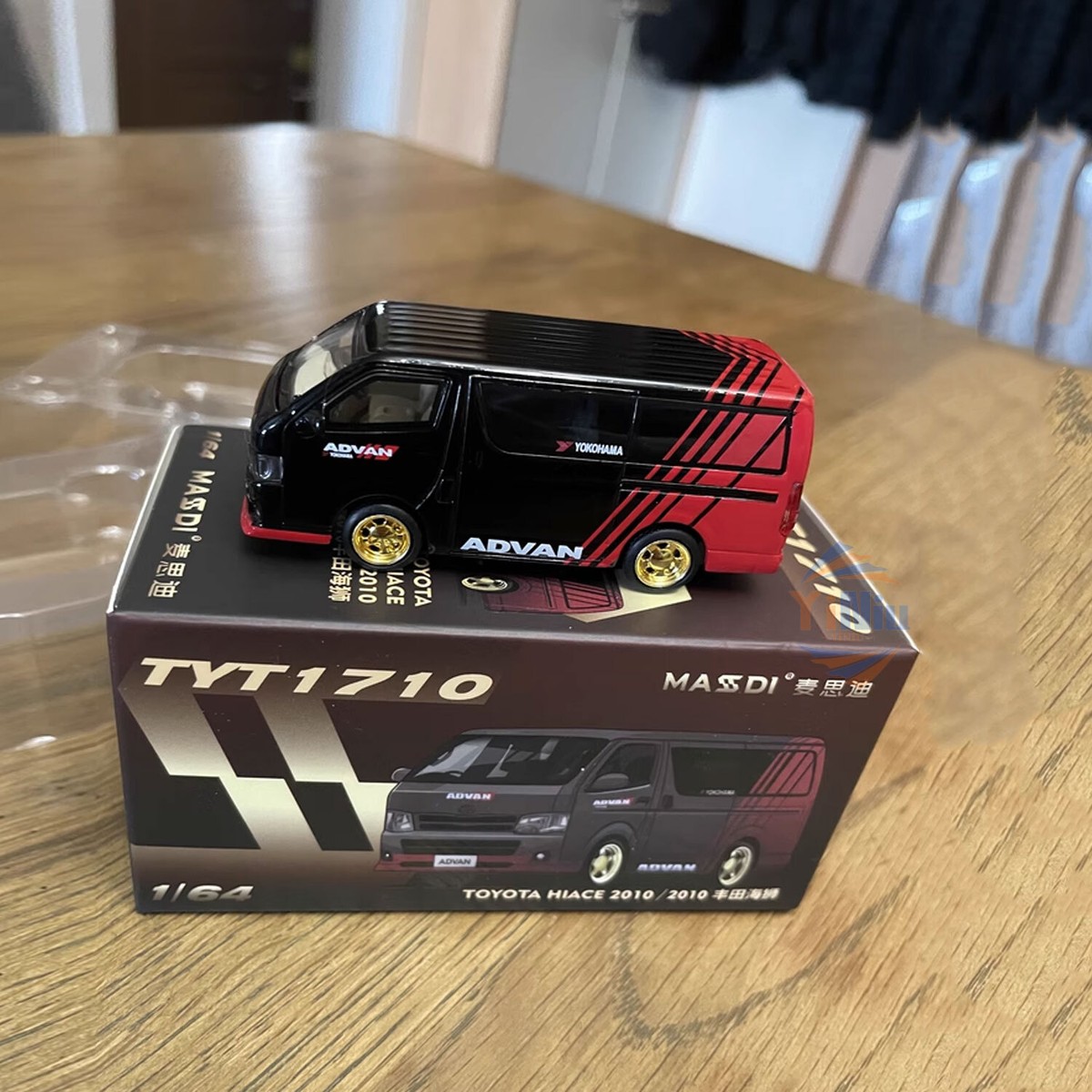 EN 1:64 Toyota Hiace ADVAN Alloy Car Model Mini Car Diecast