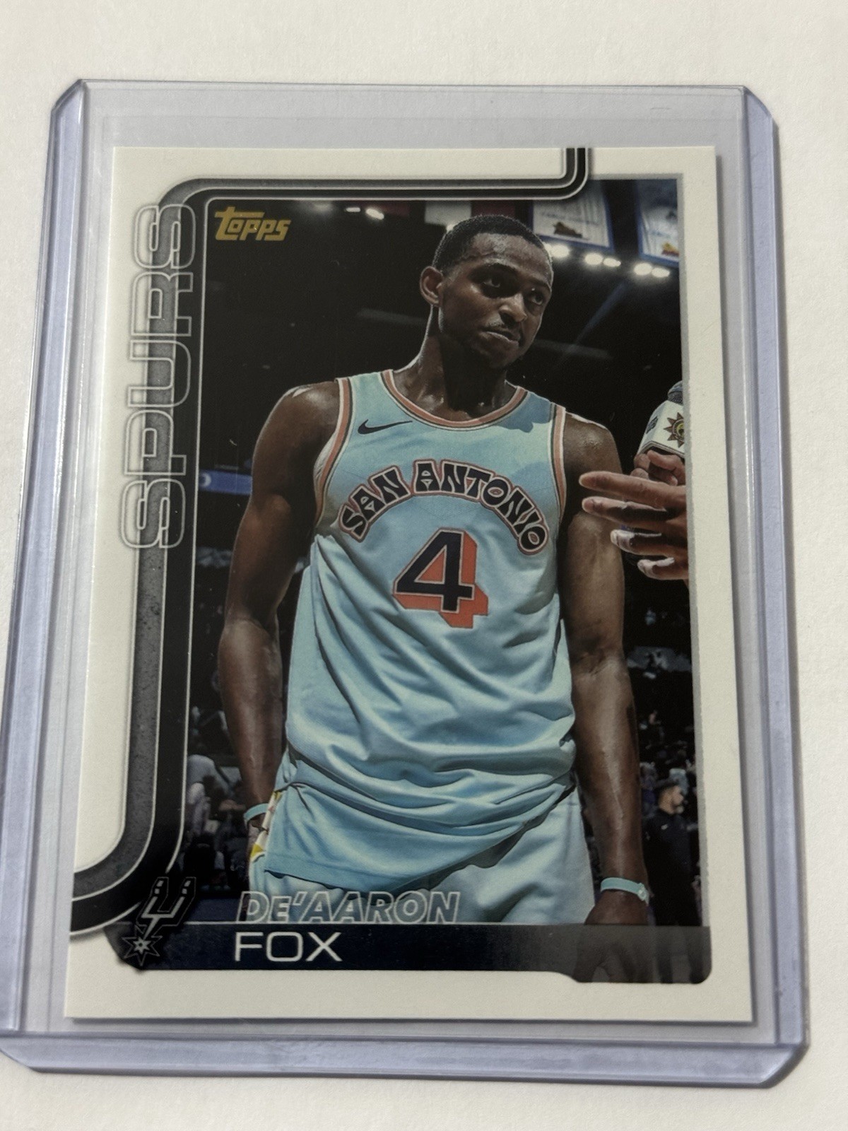 2025-26 Topps Basketball De’Aaron Fox #196 Golden Mirror Image Variation SSP