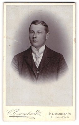 Fotografie C.Eisenhardt, Naumburg, Lindenstraße 4, Heranwachsender mit gewichst 