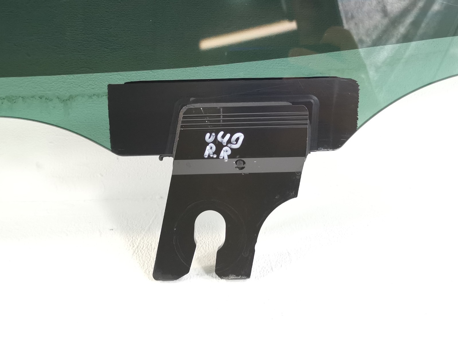 Maserati Levante 2018 Rear Right Door glass