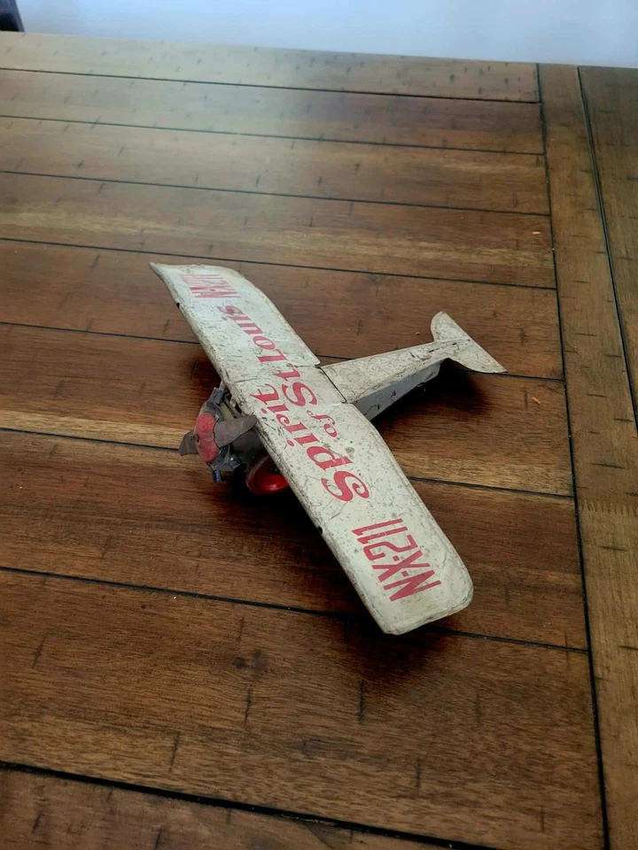 Vintage 1930s Spirit Of St. Louis NX211 Girard Toys Tin Wind-Up Model Airplane - Image 3 of 4