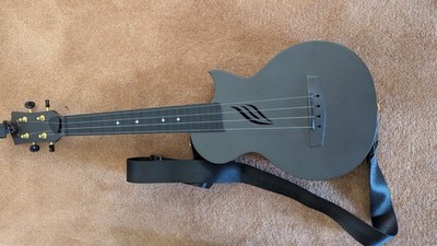 25'' Ukulele With Case And Extra Strings