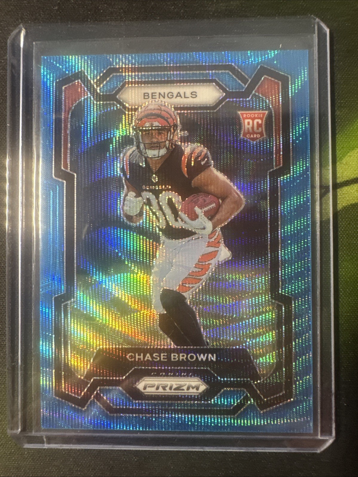 2023 Panini Prizm - Rookies Chase Brown #318 Blue Wave Prizm /199 (RC)