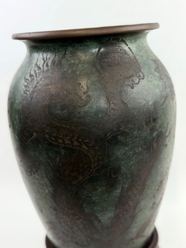 Paul Haustein “Dragons” Bronze Vase incised with Rampant Dragons 1929 for WMF - Picture 6 of 12
