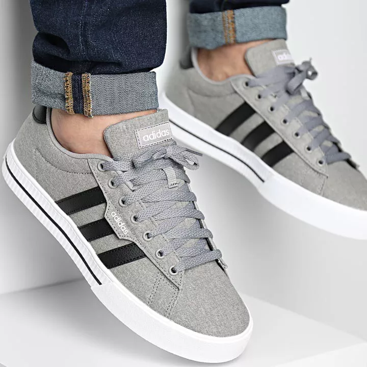 Gray sales adidas trainers