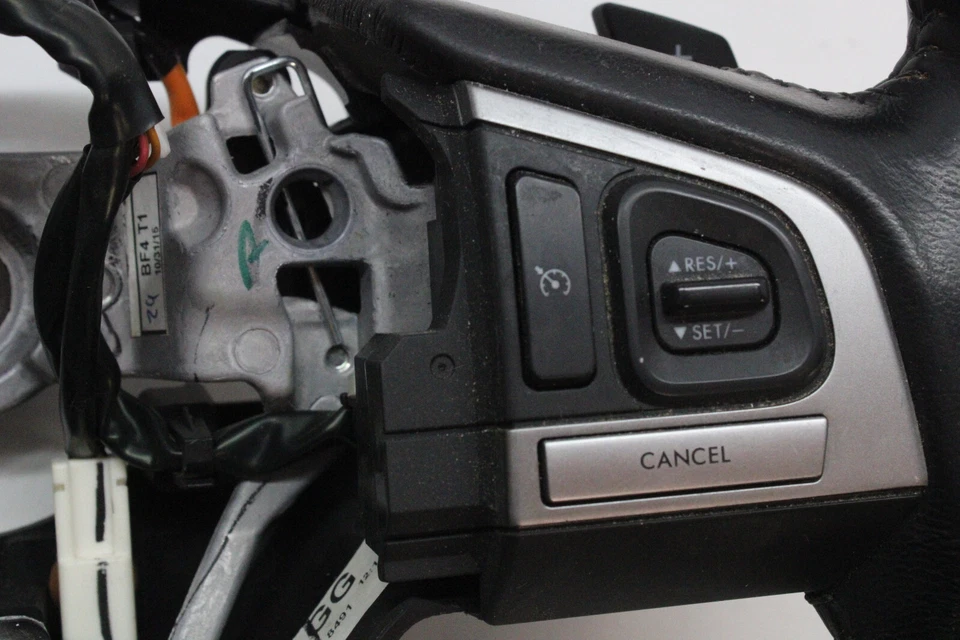 Volante Subaru Outback 2016 negro OEM 15 16 17 18 19 Foto 3 de 4