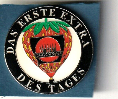 Ballonpin - Schwartau die Erdbeere - Neuwertig - ca. 4 x 4 cm groß - neuwertig