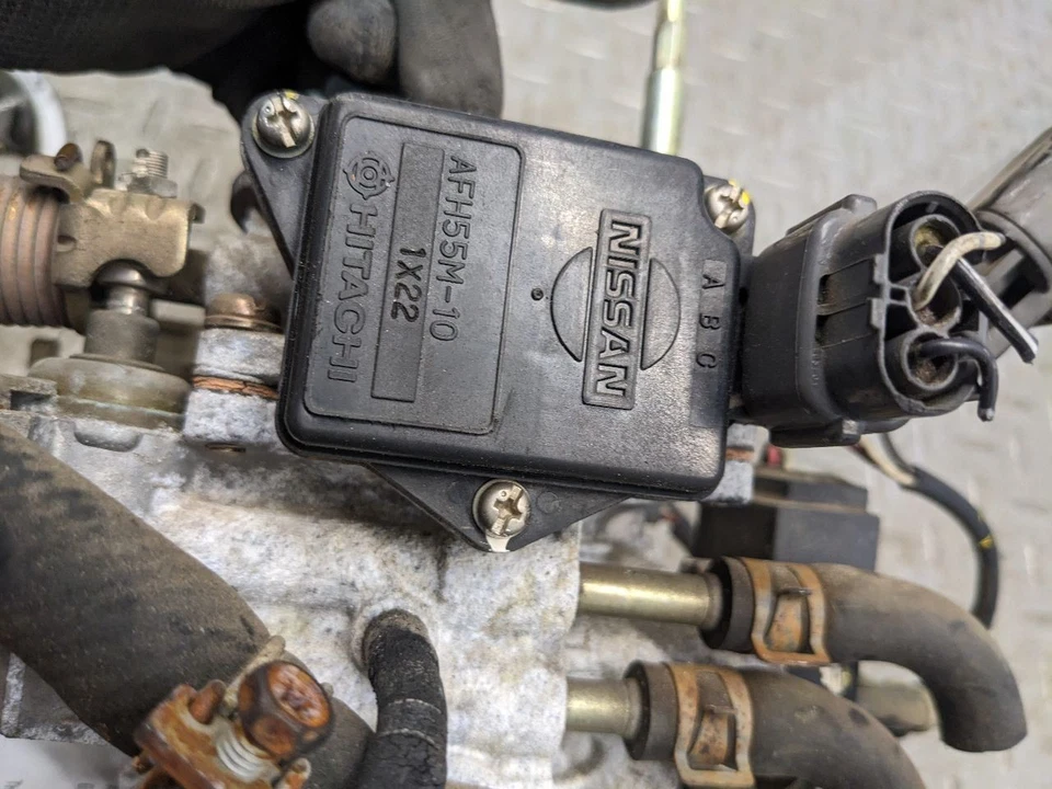 Corpo do acelerador 4 cilindros através de 11/90 compatível com 90-91 Nissan Pickup 1173738 - Imagem 3 de 4