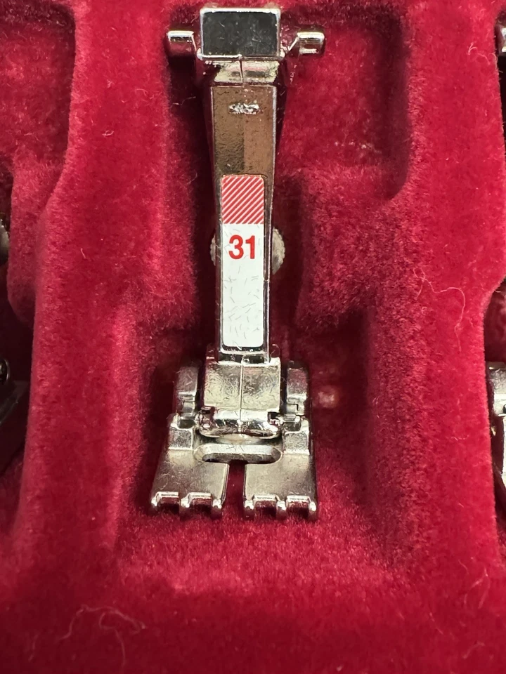 LOTE DE 7 pés bordados abertos Bernina Presser genuínos #4,5,6 (X2),11,12,31 - Imagem 3 de 4